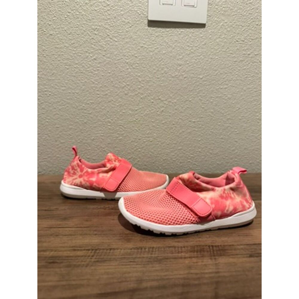 Cat & Jacket Pink Swimmer Shoes Size 10